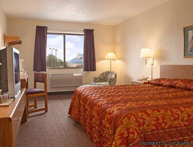 Hotel Super 8 By Wyndham 2*