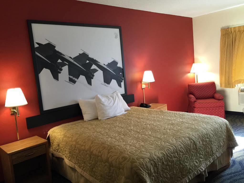Super 8 By Wyndham Kokomo