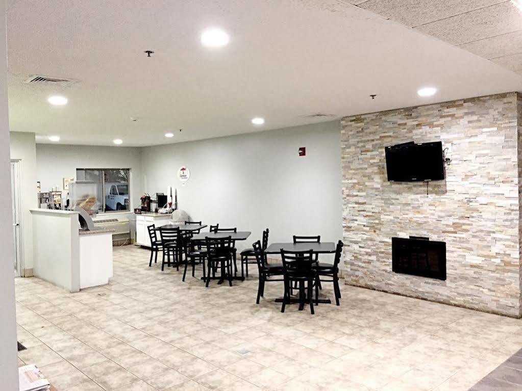 Hotel Super 8 By Wyndham Kokomo