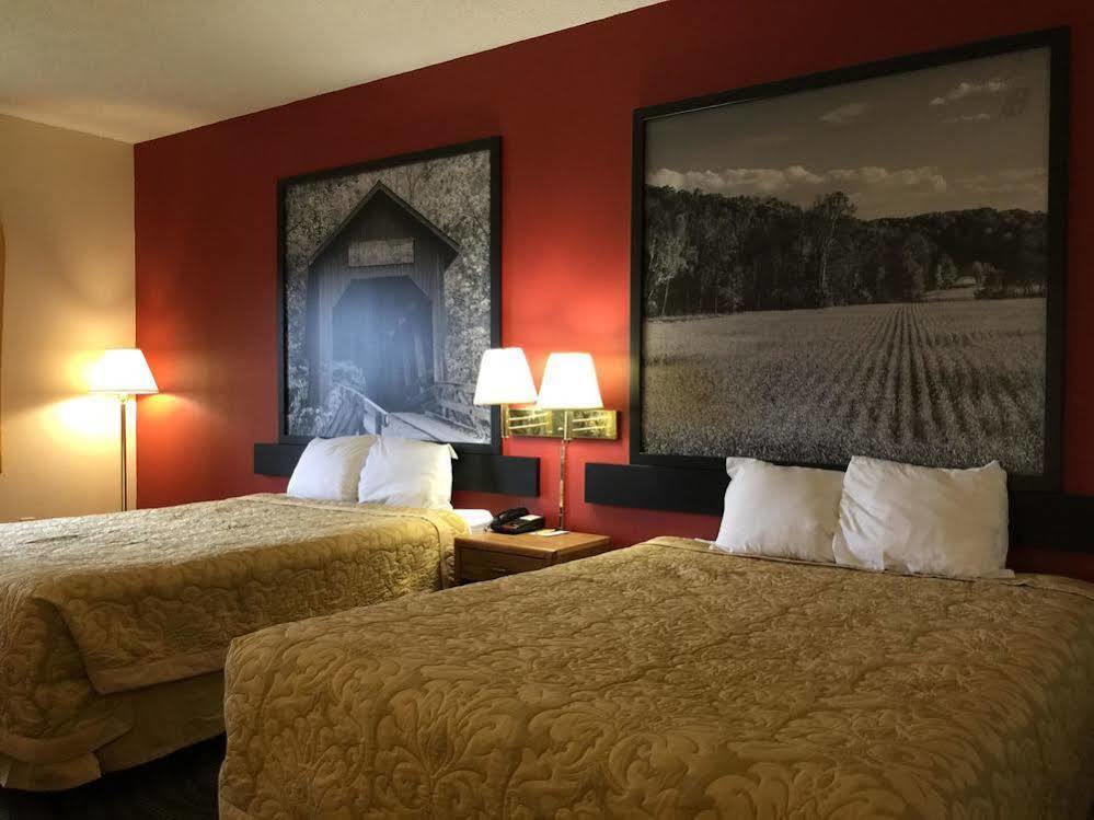 Super 8 By Wyndham Hotel 2*
